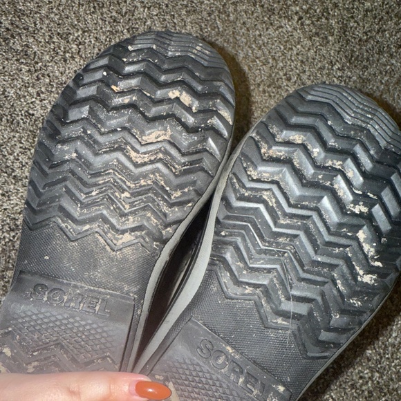 Sorel Boots (see flaws) - Picture 8 of 10